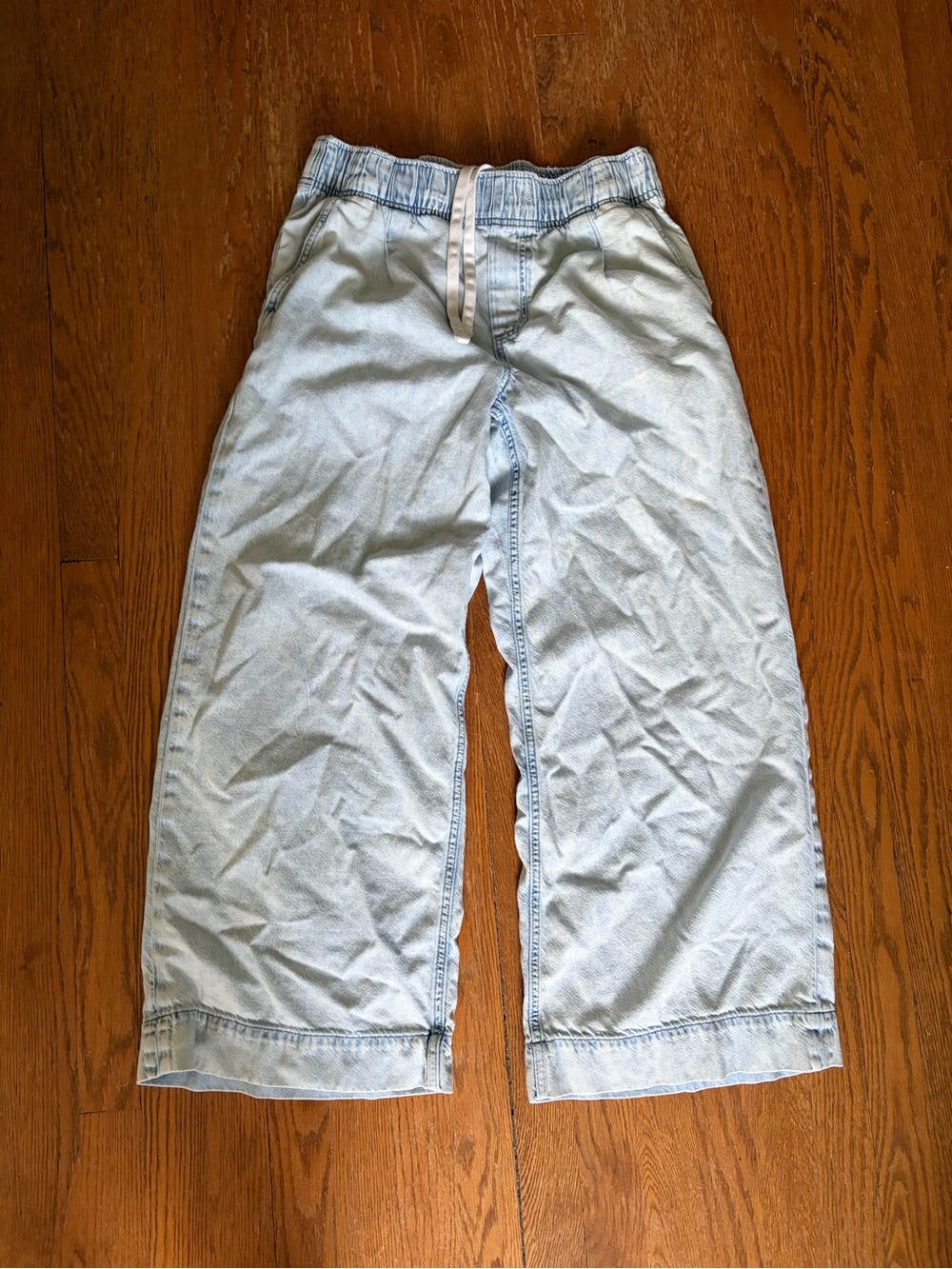 GAP UltraSoft Denim Light Wash Pull-On Wide Leg Jeans Size Medium